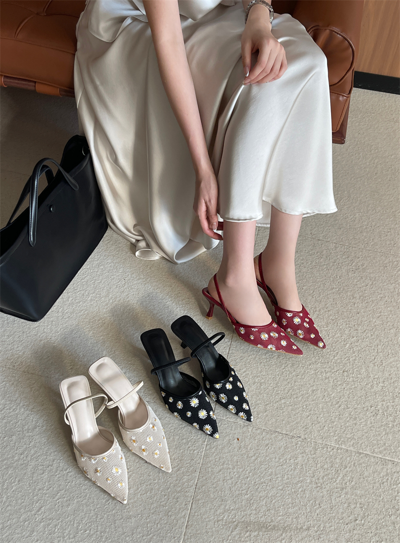 2026 New Fashion High Heel Embroidered Pointed Toe Sandals for Women